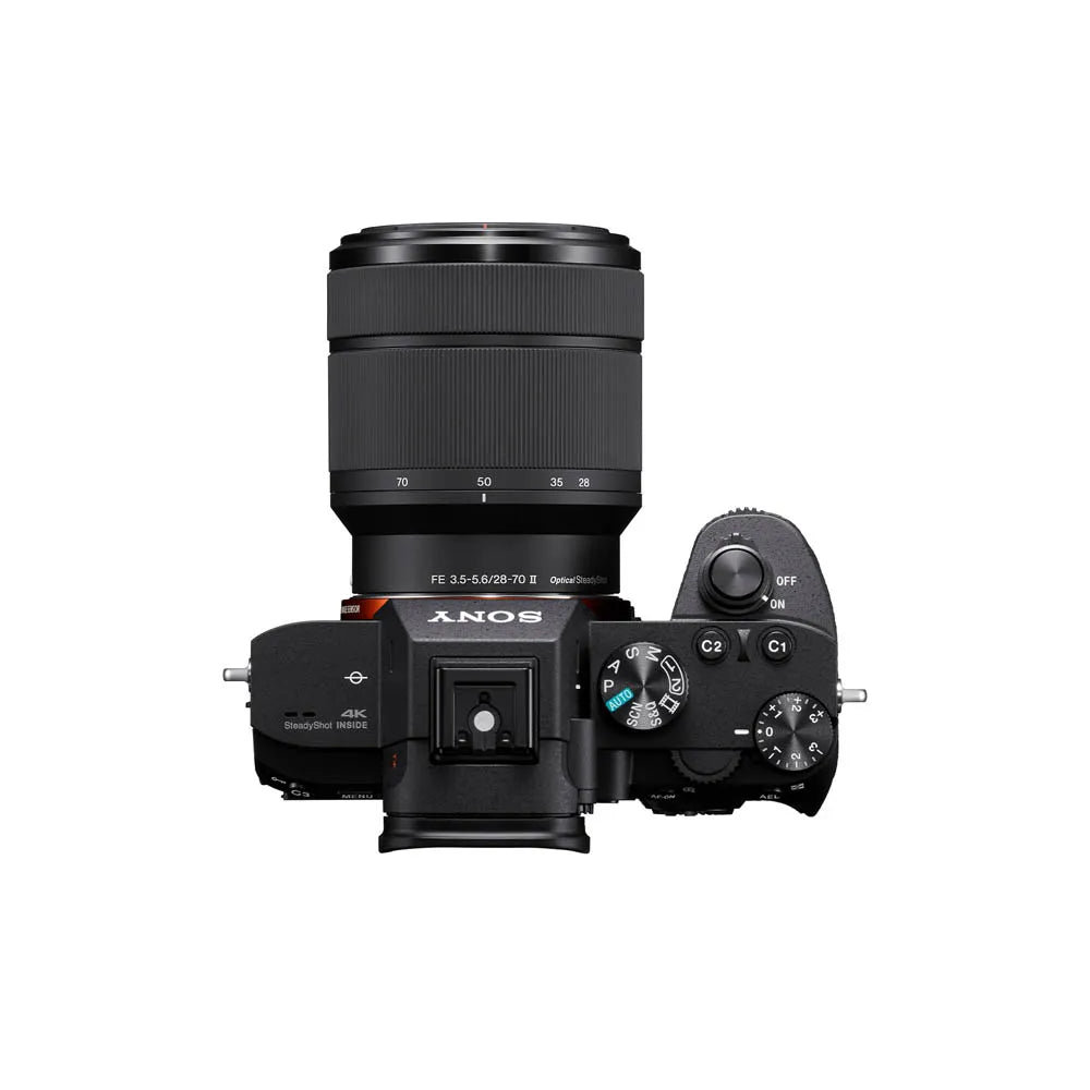 Cámara Full Frame Sony A7 III con Lente Zoom 28–70 mm (2ª Generación)