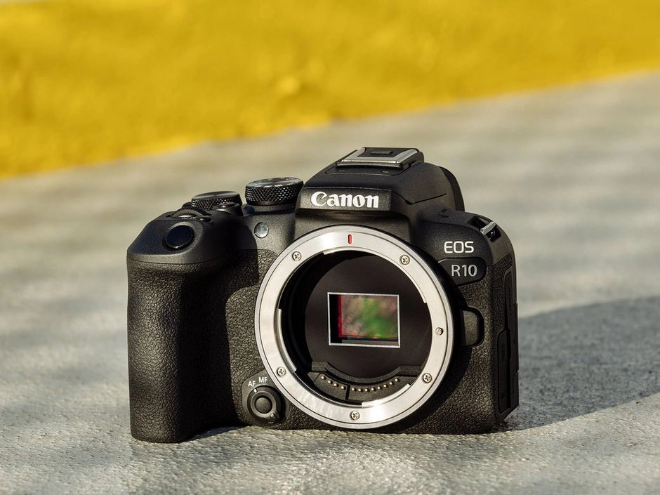 Cámara Canon Mirrorless EOS R10 - Body