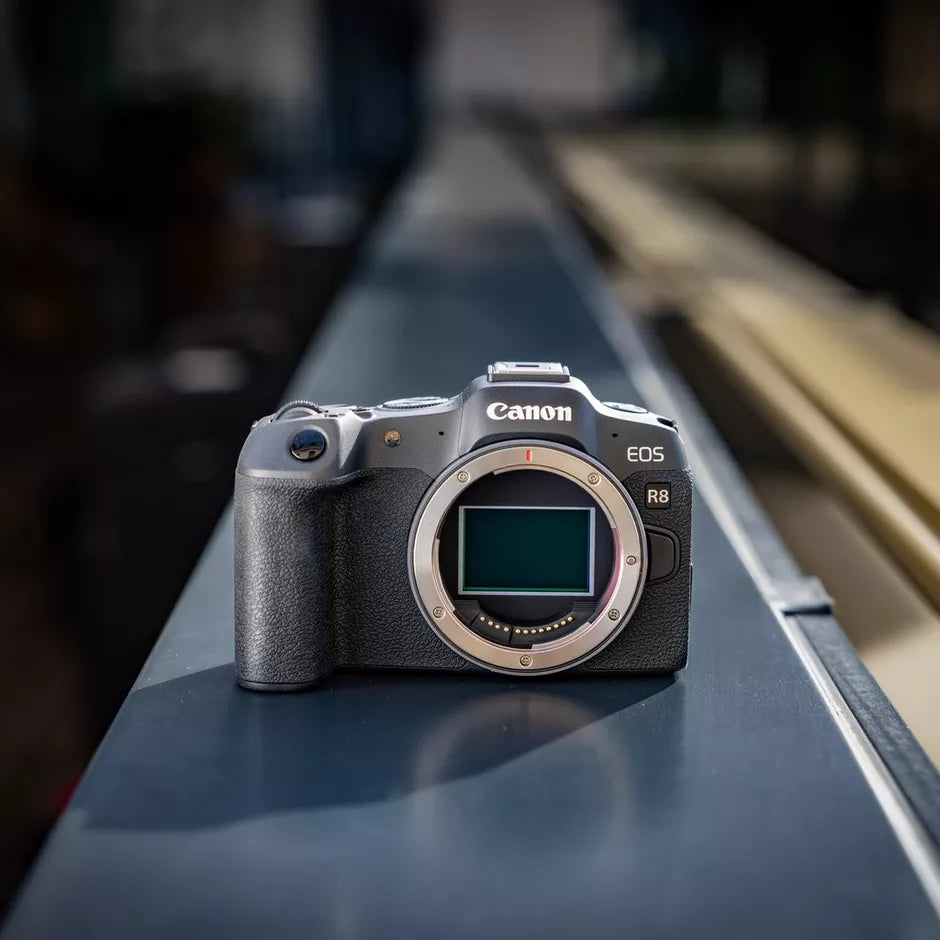 Cámara Canon Mirrorless EOS R8 Body