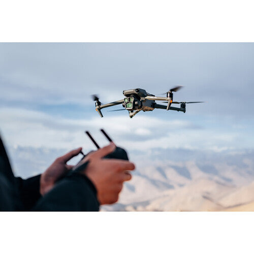 Drone DJI Mavic 3 Pro con Control RC2