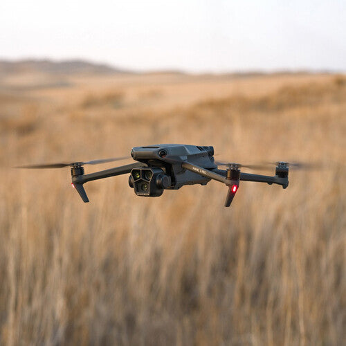 Drone DJI Mavic 3 Pro con Control RC2