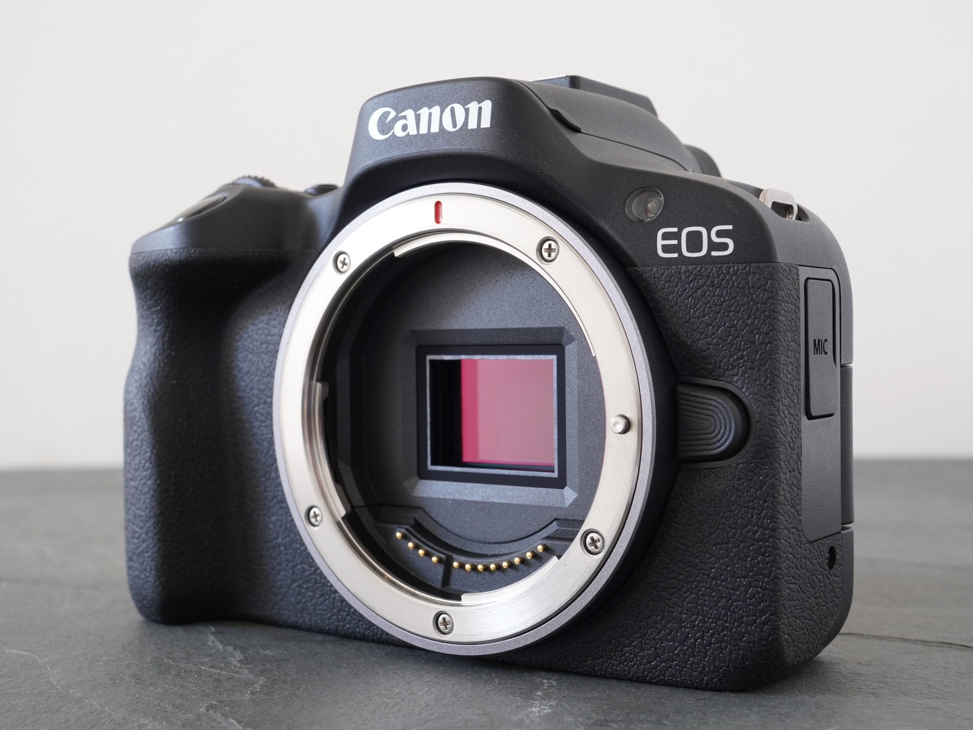 Cámara Canon Mirrorless EOS R50 Body